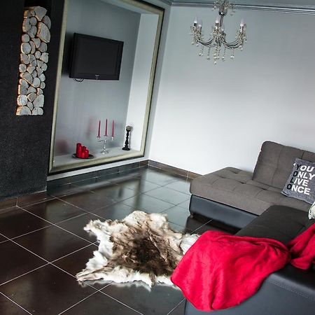Silver Apartment Burgas Bagian luar foto