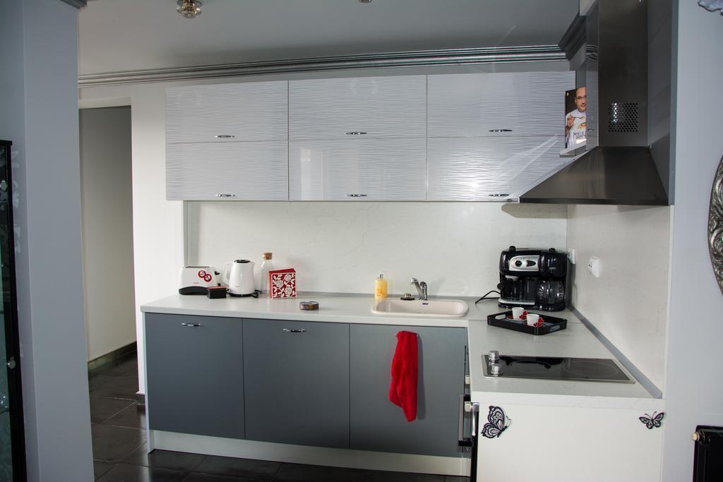 Silver Apartment Burgas Bagian luar foto