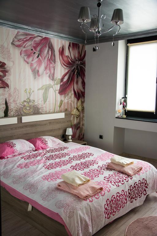 Silver Apartment Burgas Bagian luar foto