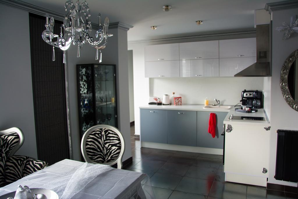 Silver Apartment Burgas Bagian luar foto