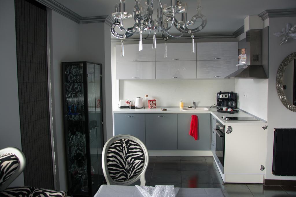 Silver Apartment Burgas Bagian luar foto
